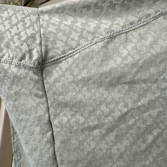 SKIMS Logo Sheer Hipster Cheeky Panty - Picture 3 of 5